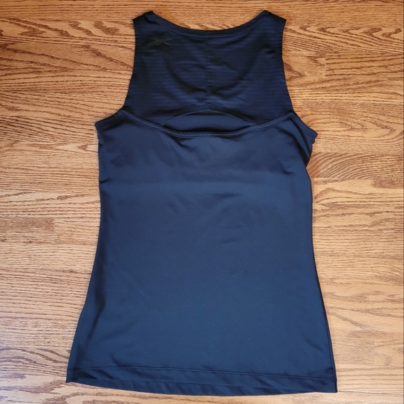 Reebok DryFit Top - Picture 2 of 6